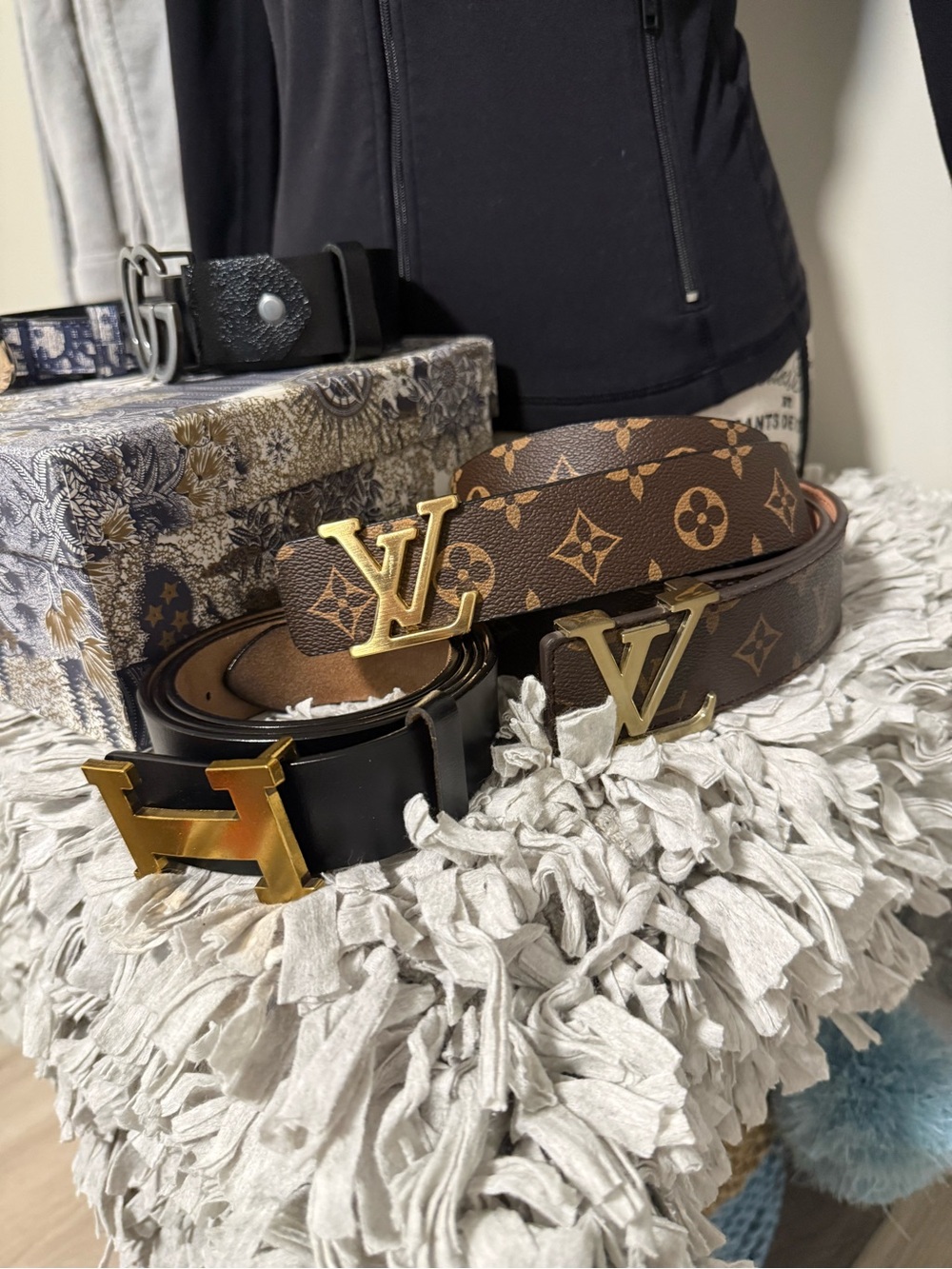 Faux belts